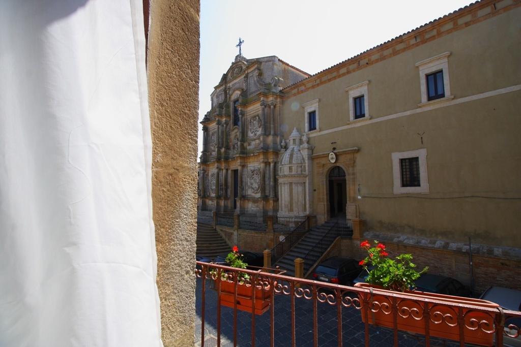 Gualtiero Camere & Suite Caltagirone Exterior photo